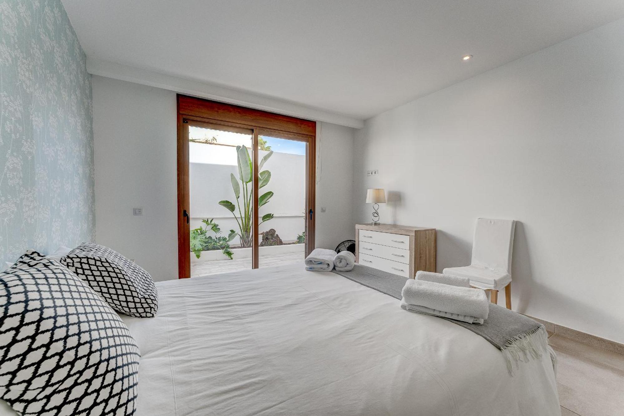 Fabulous Contemporary 5 Bedroom Villa With Private Heated Pool, Sleeps Max 13 卡亚俄萨尔瓦赫 外观 照片