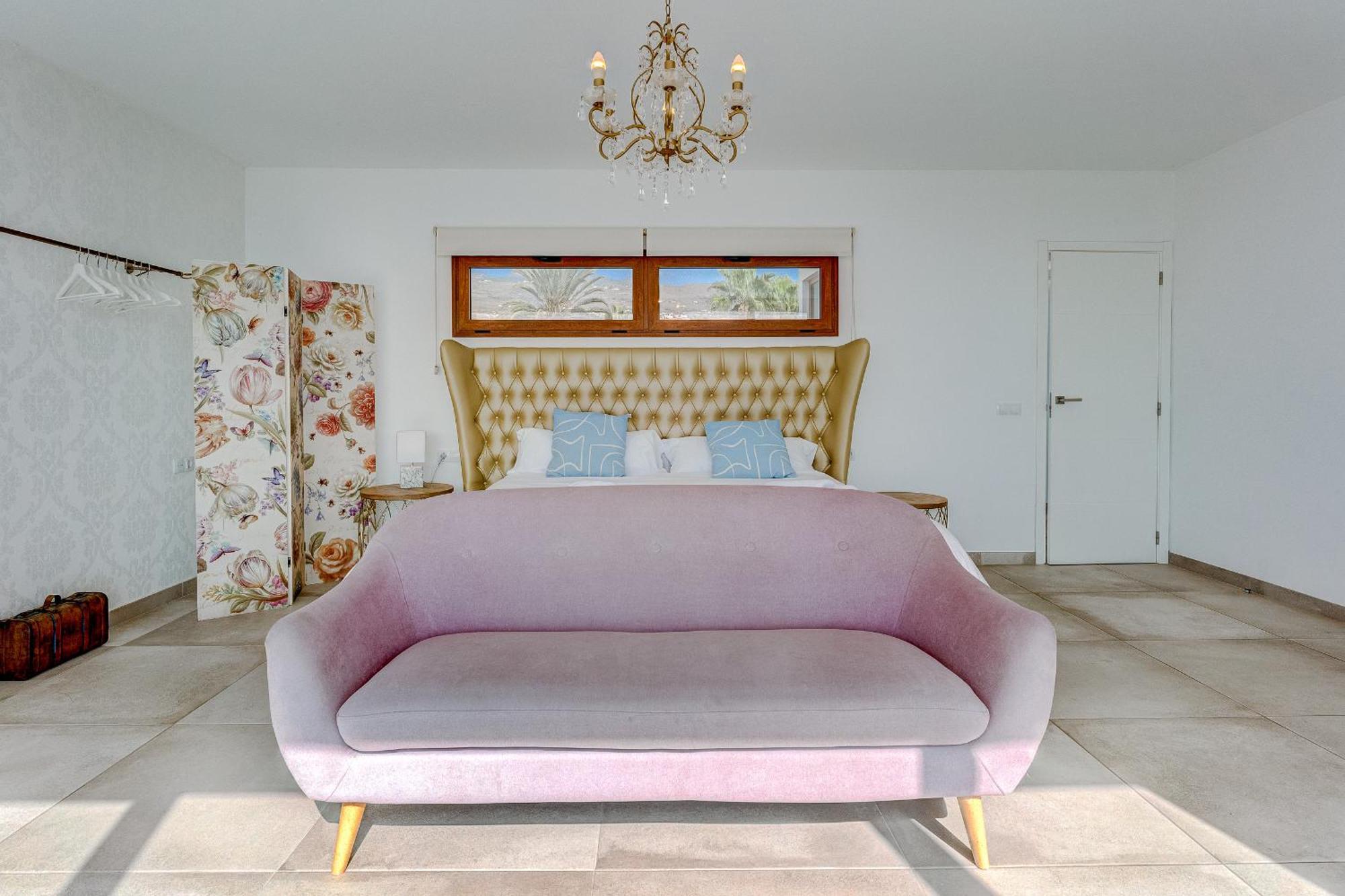 Fabulous Contemporary 5 Bedroom Villa With Private Heated Pool, Sleeps Max 13 卡亚俄萨尔瓦赫 外观 照片