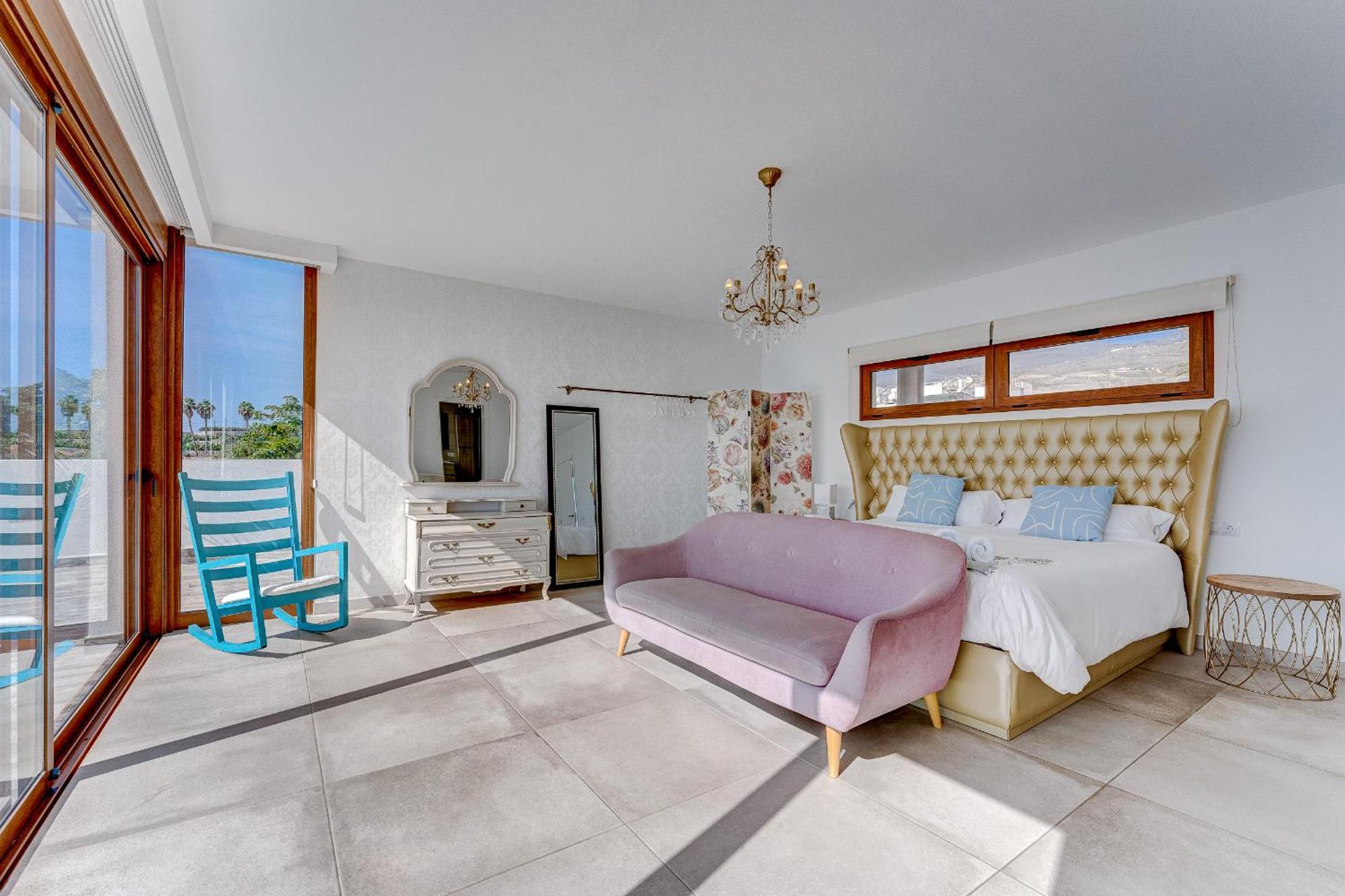 Fabulous Contemporary 5 Bedroom Villa With Private Heated Pool, Sleeps Max 13 卡亚俄萨尔瓦赫 外观 照片