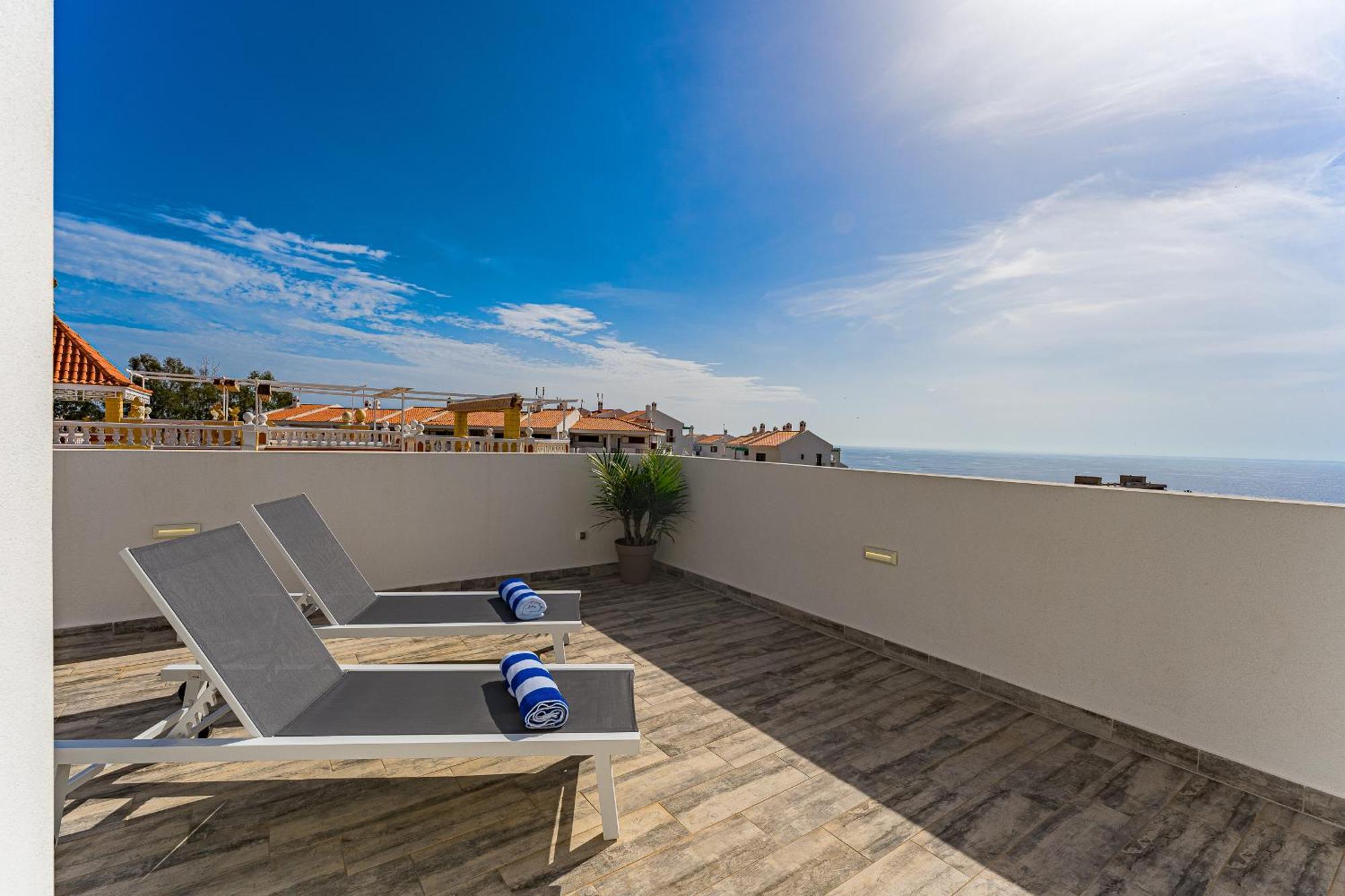 Fabulous Contemporary 5 Bedroom Villa With Private Heated Pool, Sleeps Max 13 卡亚俄萨尔瓦赫 外观 照片