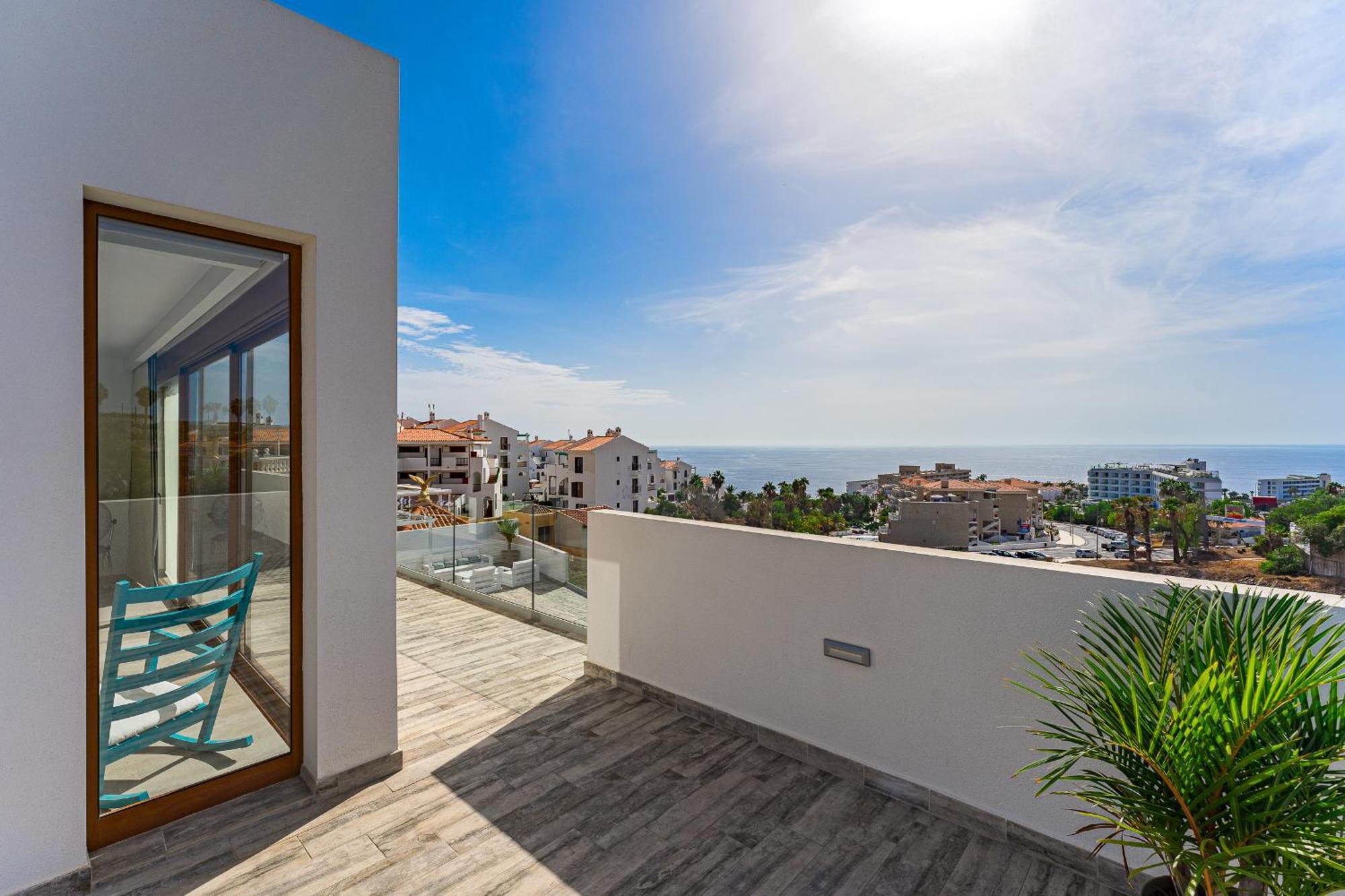 Fabulous Contemporary 5 Bedroom Villa With Private Heated Pool, Sleeps Max 13 卡亚俄萨尔瓦赫 外观 照片