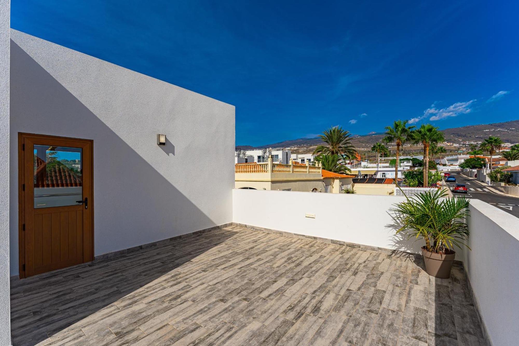Fabulous Contemporary 5 Bedroom Villa With Private Heated Pool, Sleeps Max 13 卡亚俄萨尔瓦赫 外观 照片