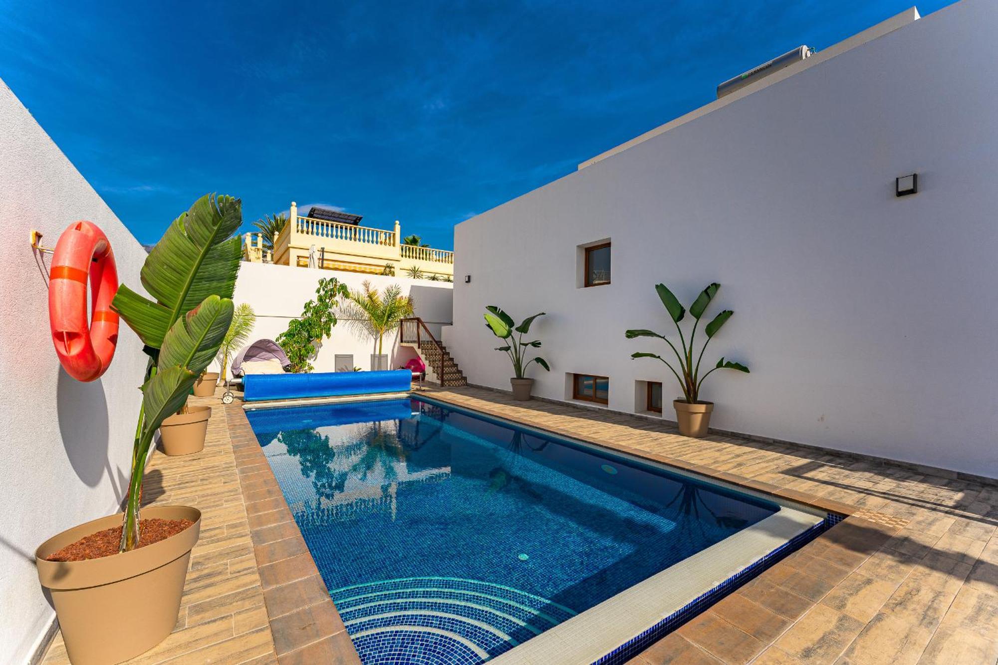 Fabulous Contemporary 5 Bedroom Villa With Private Heated Pool, Sleeps Max 13 卡亚俄萨尔瓦赫 外观 照片