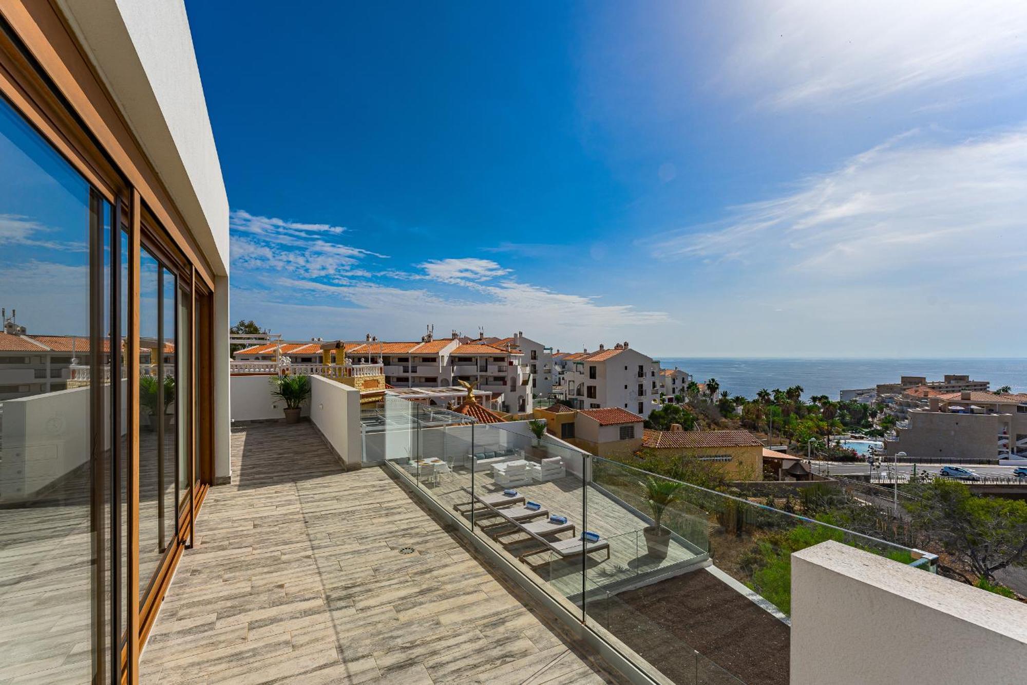 Fabulous Contemporary 5 Bedroom Villa With Private Heated Pool, Sleeps Max 13 卡亚俄萨尔瓦赫 外观 照片