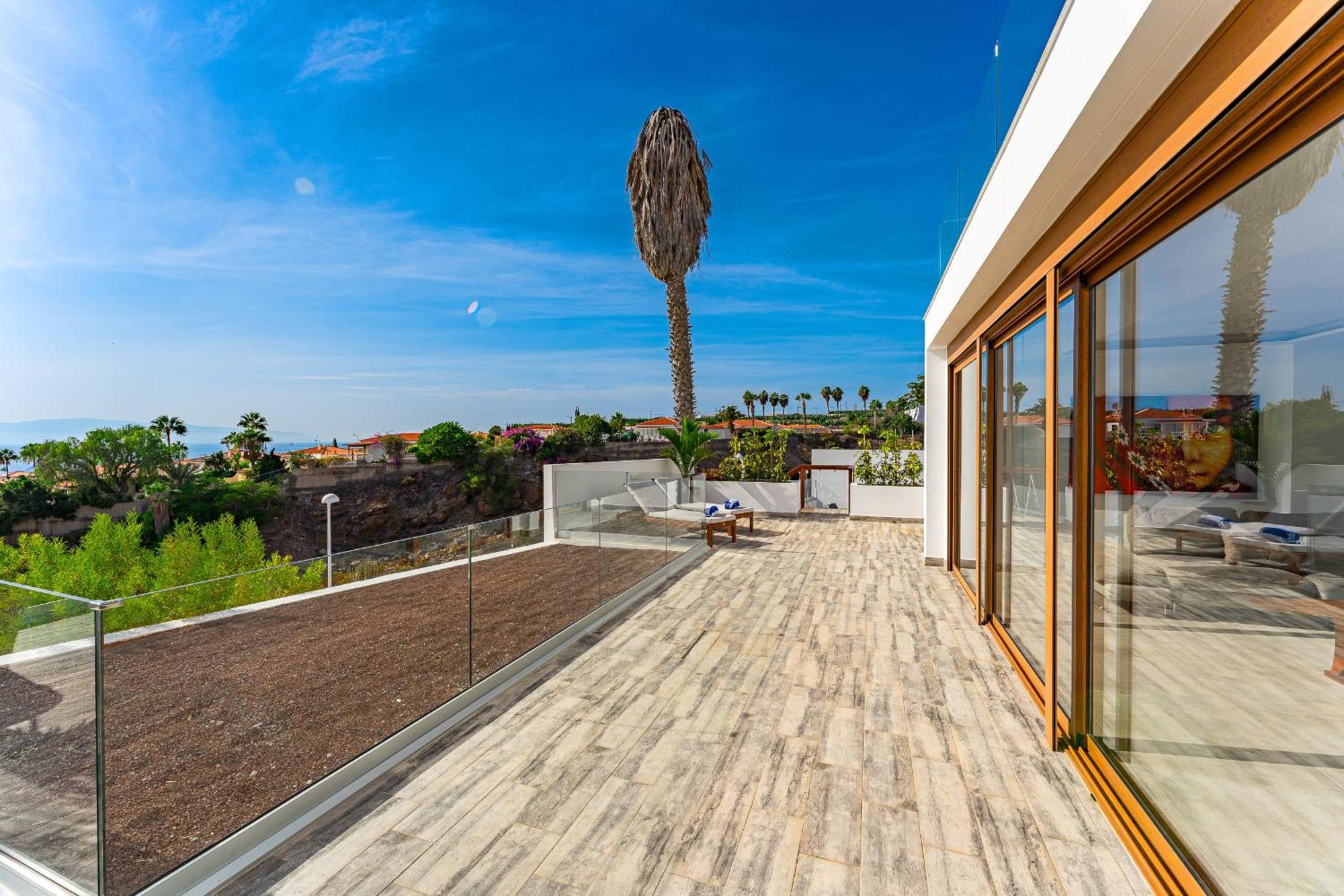 Fabulous Contemporary 5 Bedroom Villa With Private Heated Pool, Sleeps Max 13 卡亚俄萨尔瓦赫 外观 照片
