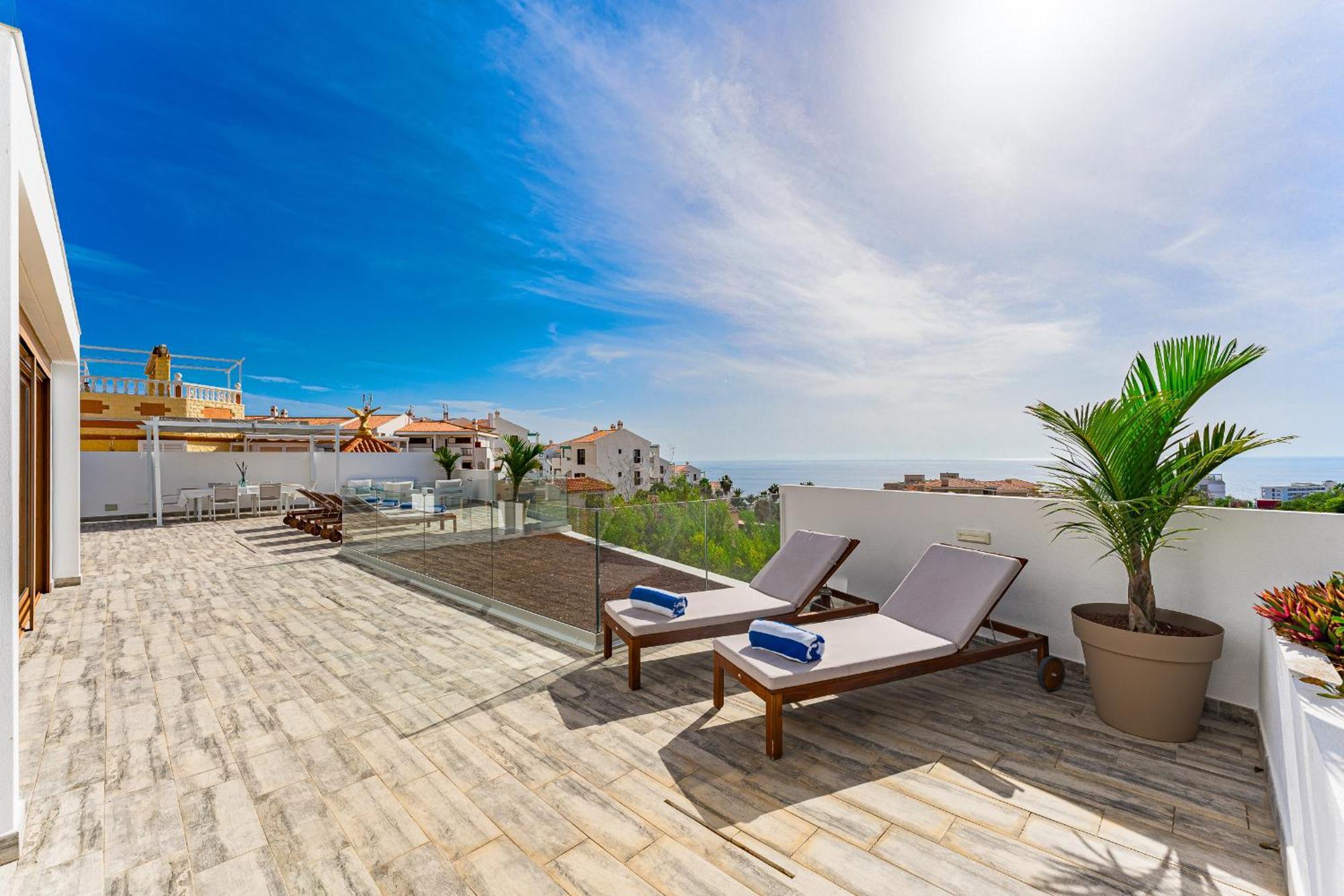 Fabulous Contemporary 5 Bedroom Villa With Private Heated Pool, Sleeps Max 13 卡亚俄萨尔瓦赫 外观 照片
