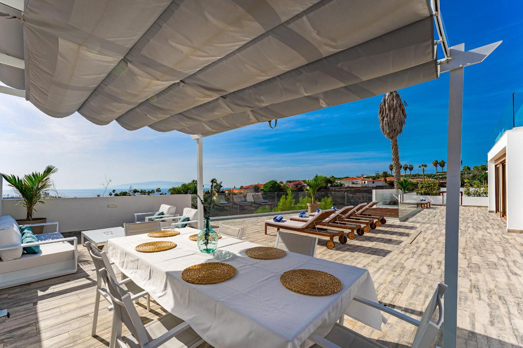 Fabulous Contemporary 5 Bedroom Villa With Private Heated Pool, Sleeps Max 13 卡亚俄萨尔瓦赫 外观 照片